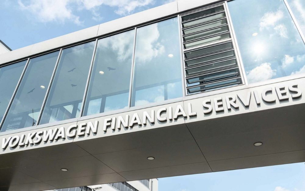Volkswagen Financial Services umacnia pozycję lidera